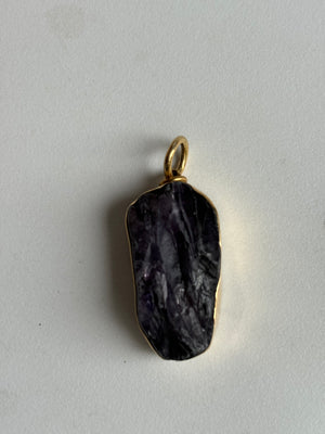 Large gemstone pendent