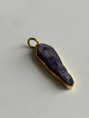 Large gemstone pendent