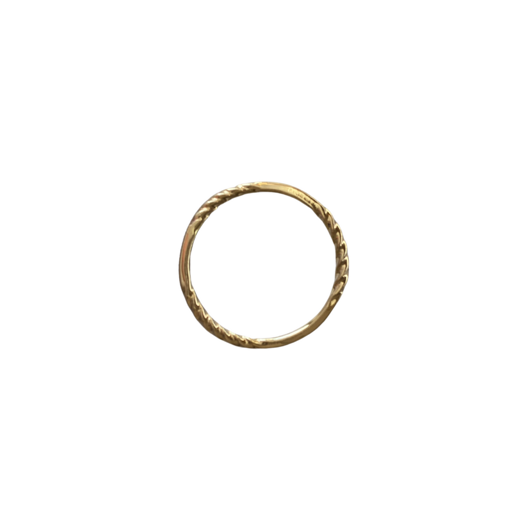 Segmented twist ring