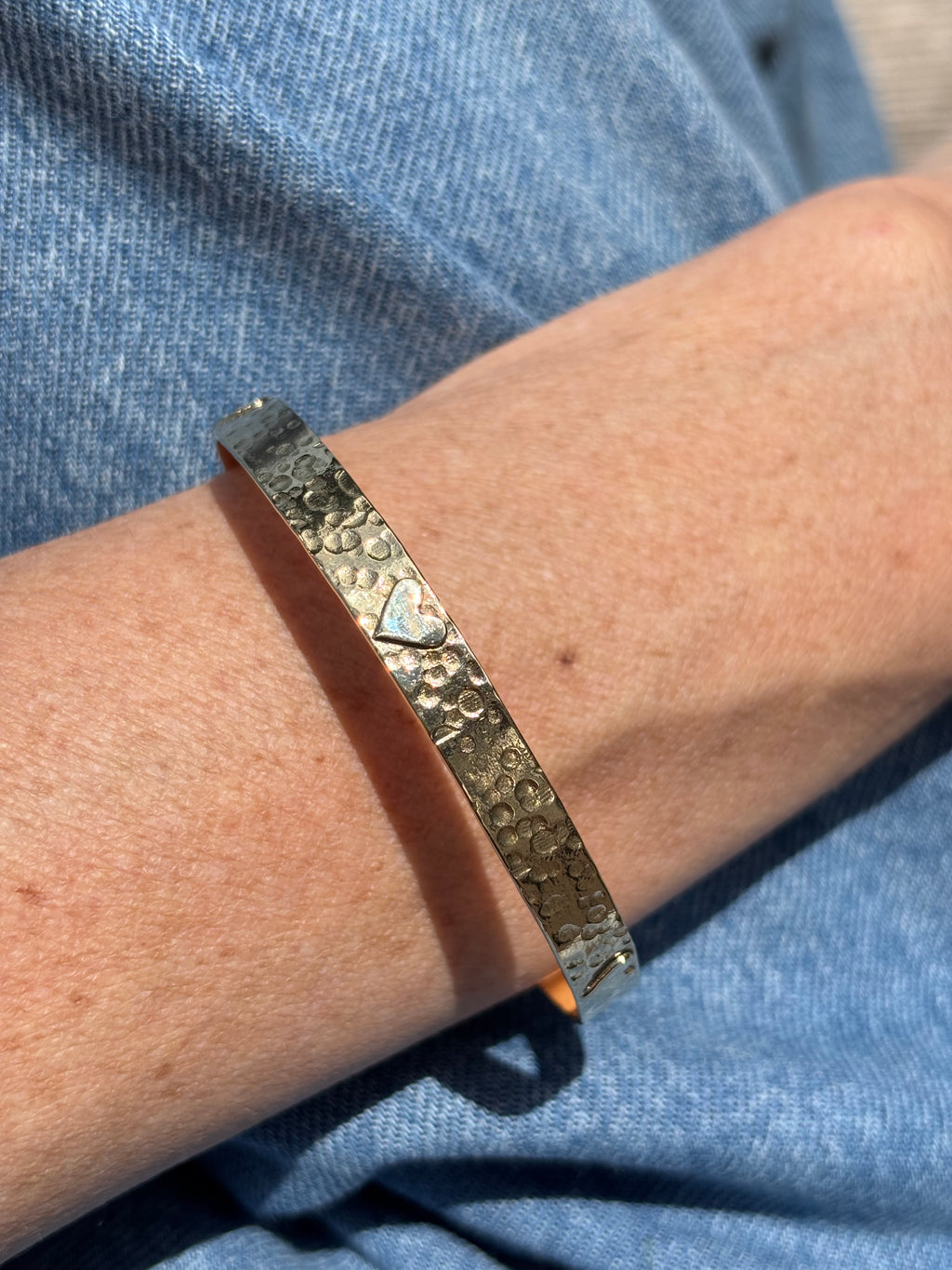 The five Hearts bangle