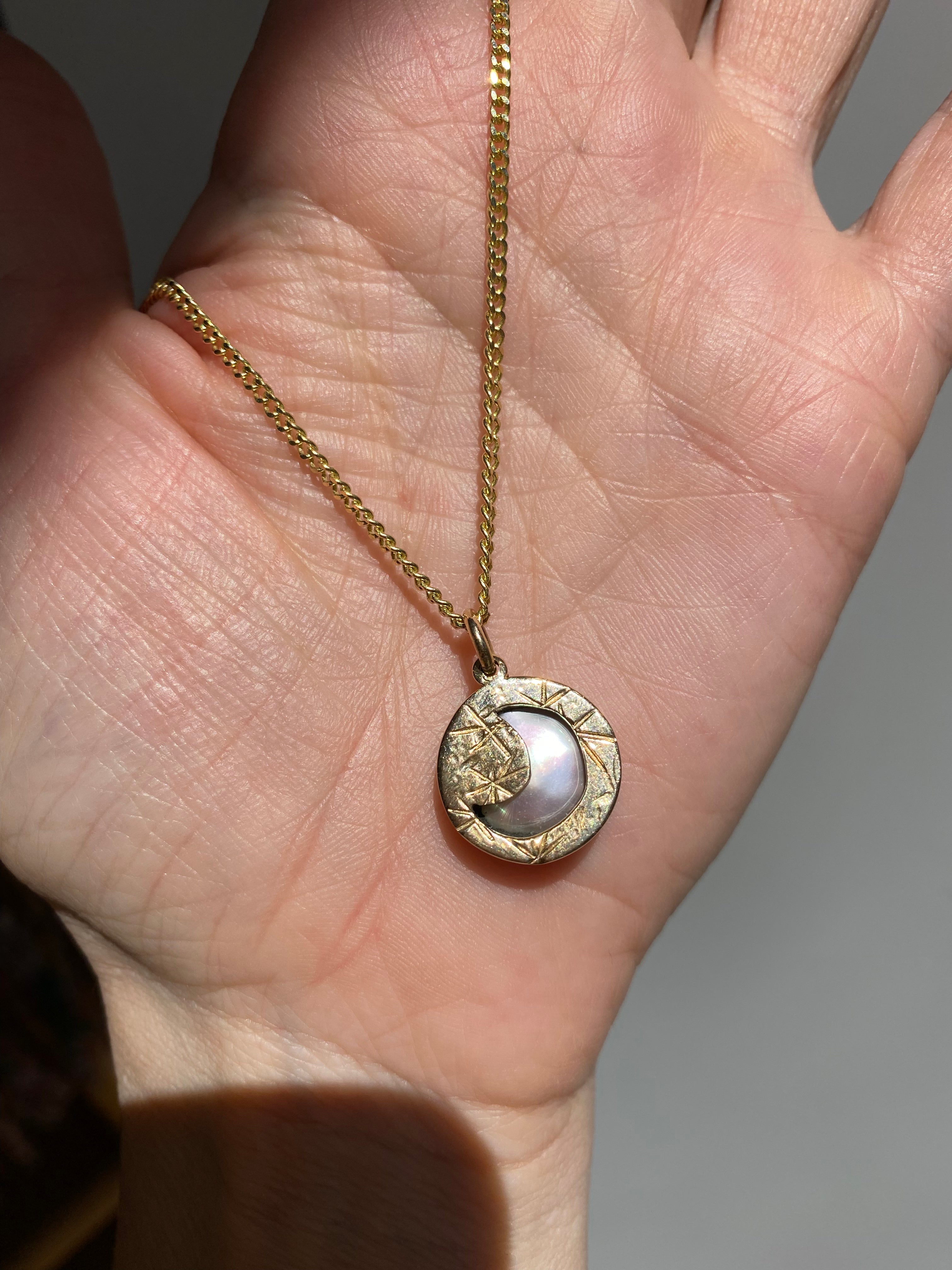 Altalune pearl necklace